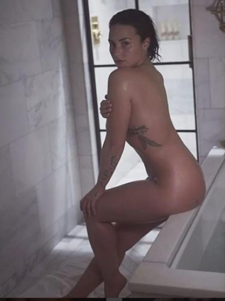 Best Demi Lovato Porn - Demi Lovato's intense nude photoshoot + teases latest single 'Confident' |  9XO